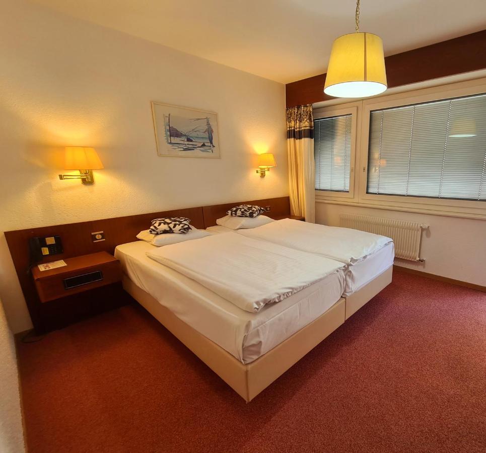 Hotel De La Poste Martigny - City Center ภายนอก รูปภาพ