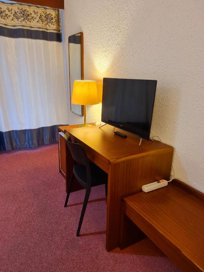 Hotel De La Poste Martigny - City Center ภายนอก รูปภาพ